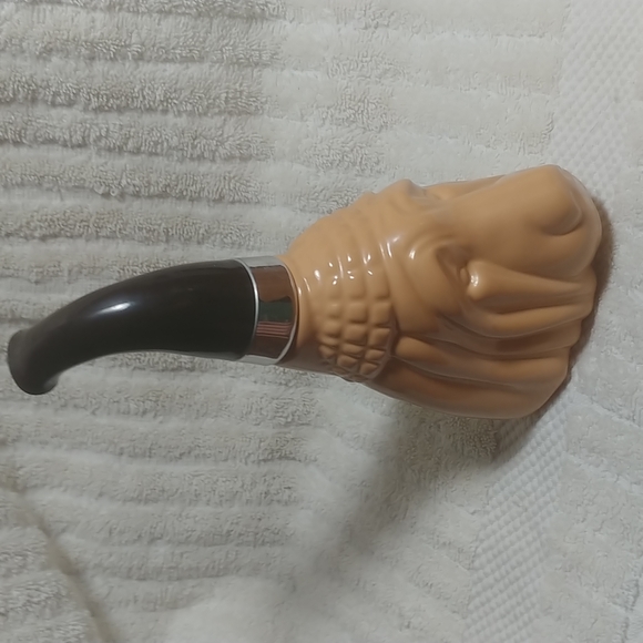 Avon aftershave Blood hound bottle - Picture 1 of 6